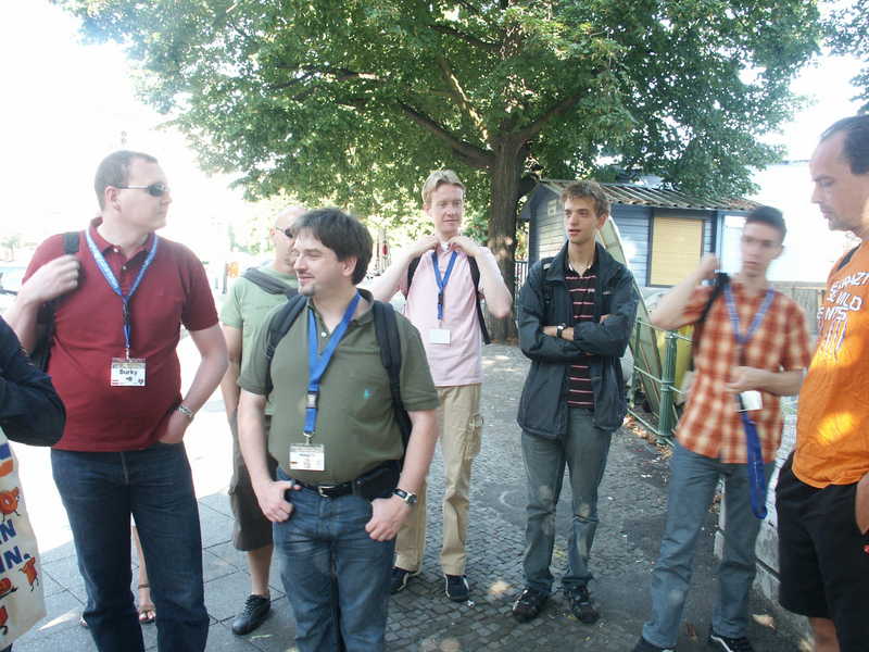 Waiting for the Boat: Burky, Hoppa, Magpie, CrazyBob, Fons, Hadibe and Yli